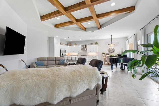 6390 High Pointe West Way, Vero Beach, FL 32967