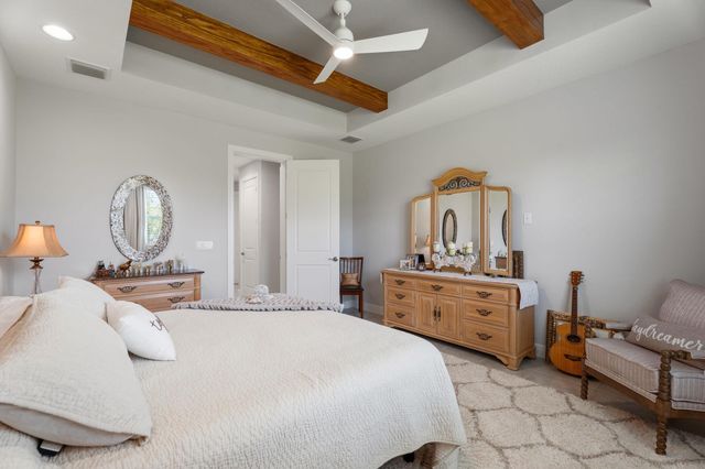 6390 High Pointe West Way, Vero Beach, FL 32967