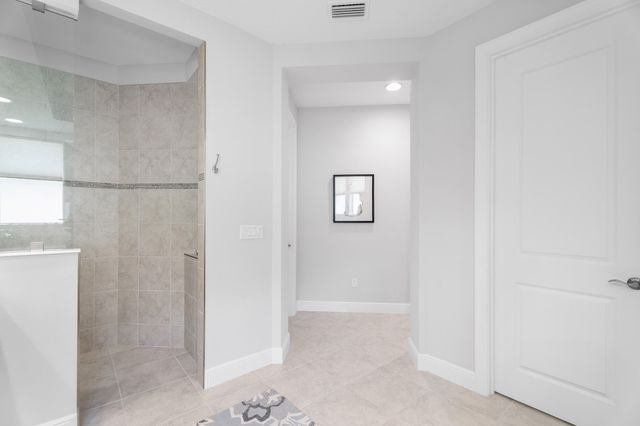 6390 High Pointe West Way, Vero Beach, FL 32967