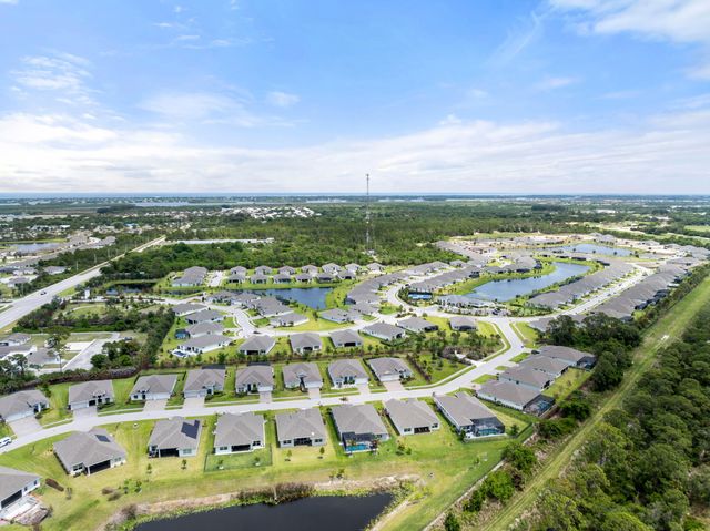 6390 High Pointe West Way, Vero Beach, FL 32967