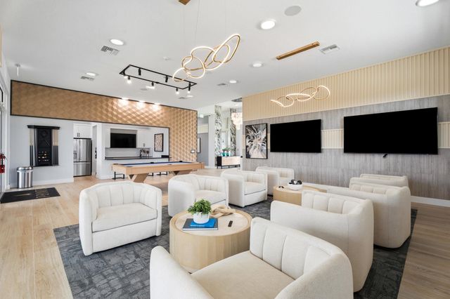 6390 High Pointe West Way, Vero Beach, FL 32967