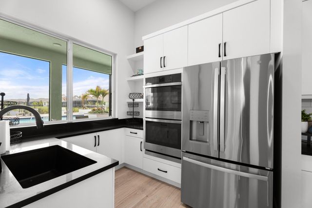 6390 High Pointe West Way, Vero Beach, FL 32967