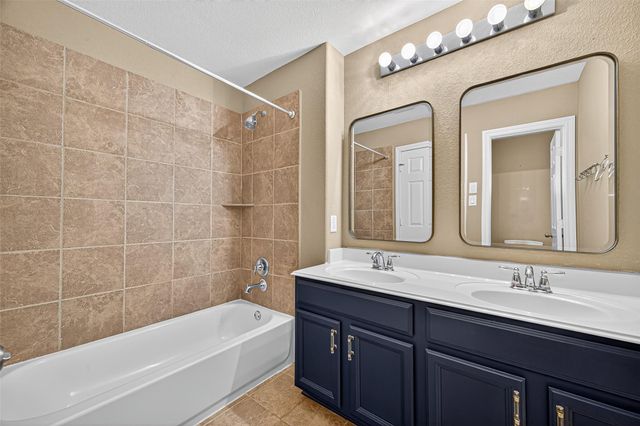 27918 Silverstream Court, Fulshear, TX 77441