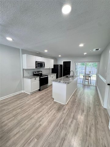 8043 PUFFIN DRIVE, Orlando, FL 32825
