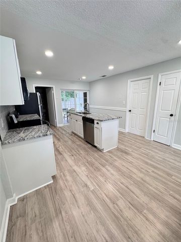 8043 PUFFIN DRIVE, Orlando, FL 32825