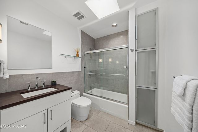 5874 N Camino Esplendora, Tucson, AZ 85718