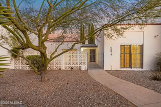 5874 N Camino Esplendora, Tucson, AZ 85718