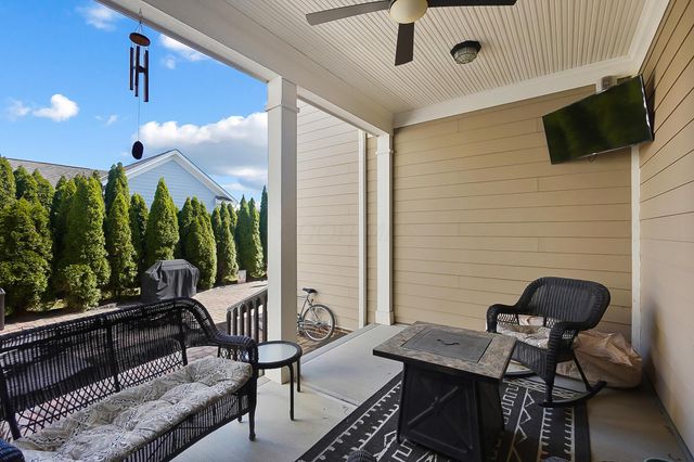 7165 Emmet Row Lane, Dublin, OH 43017