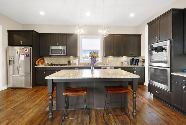 7165 Emmet Row Lane, Dublin, OH 43017