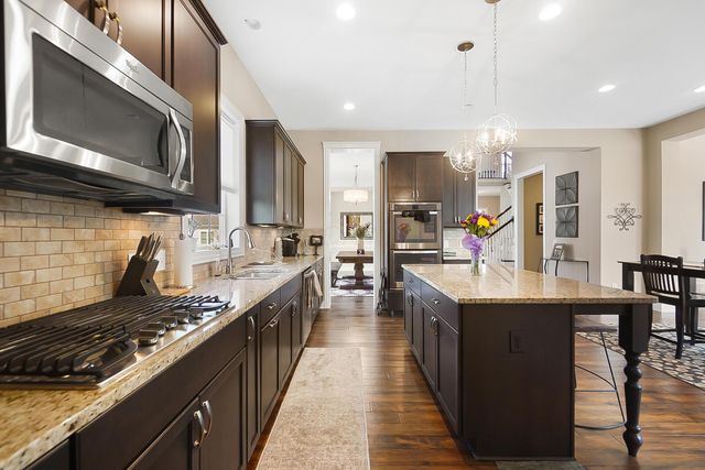 7165 Emmet Row Lane, Dublin, OH 43017