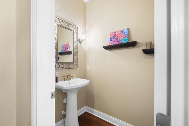 7165 Emmet Row Lane, Dublin, OH 43017