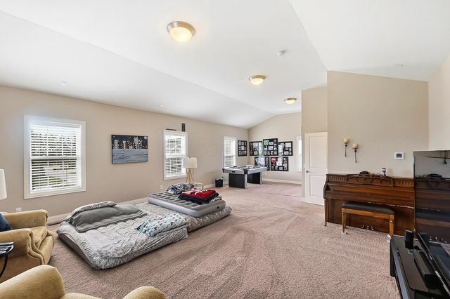 7165 Emmet Row Lane, Dublin, OH 43017