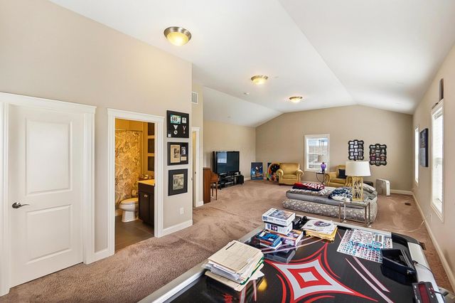 7165 Emmet Row Lane, Dublin, OH 43017