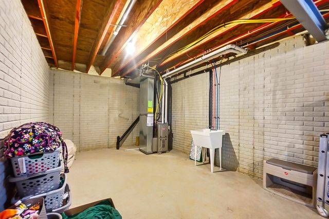 7165 Emmet Row Lane, Dublin, OH 43017