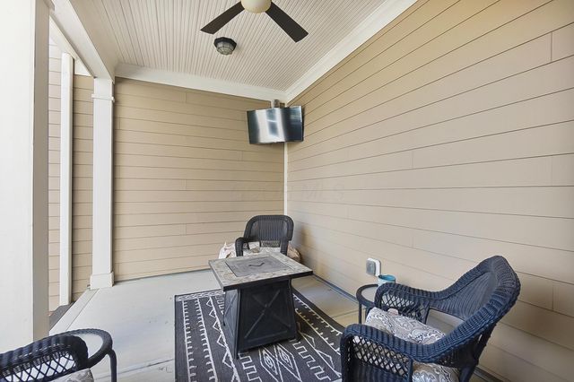 7165 Emmet Row Lane, Dublin, OH 43017