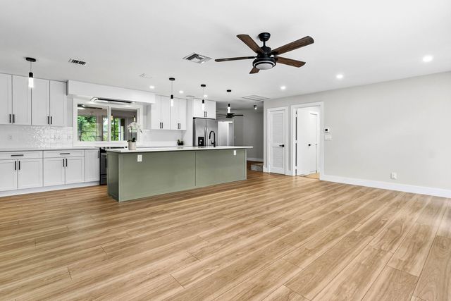 4397 Avocado Boulevard, West Palm Beach, FL 33411