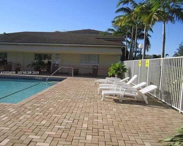 3670 N 56th Ave 728, Hollywood, FL 33021