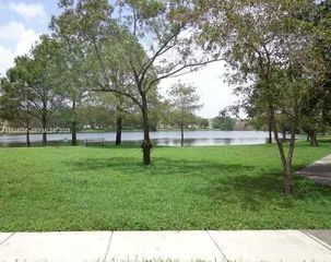 3670 N 56th Ave 728, Hollywood, FL 33021