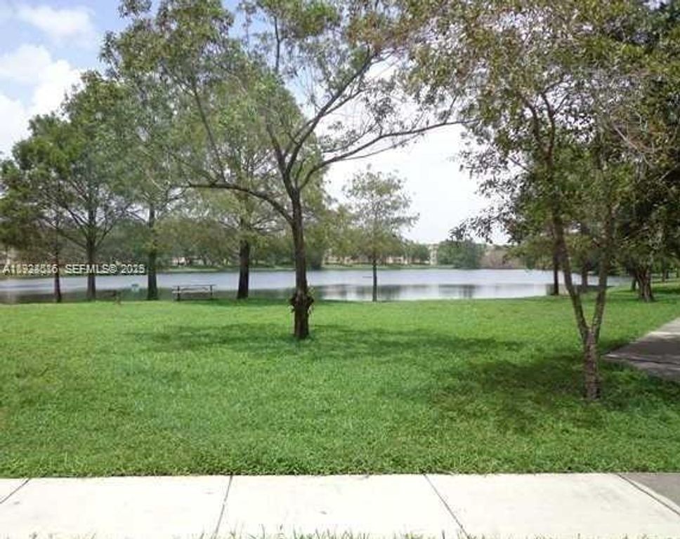 3670 N 56th Ave 728, Hollywood, FL 33021