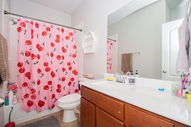 208 Timber Grove Court, Clute, TX 77531