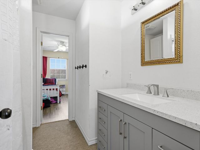 130 Parsonage Street, Reno, TX 76020