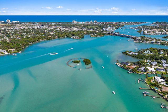 6089 Adams Street, Jupiter, FL 33458