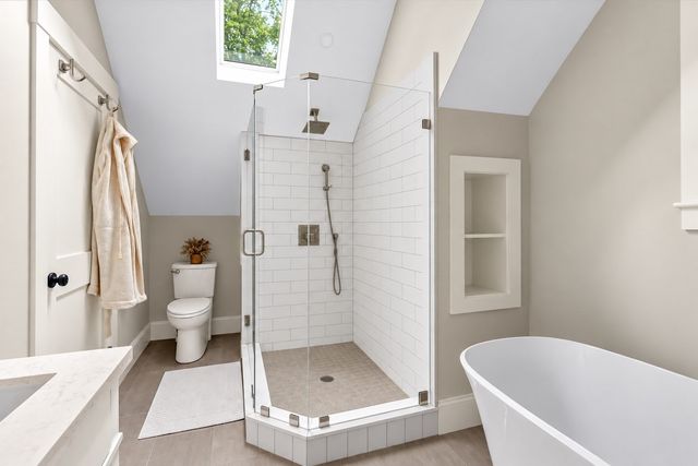 9 Pioneer Rd, Hingham, MA 02043