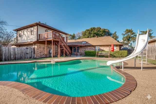 322 Meadowlark Lane, Duncanville, TX 75137