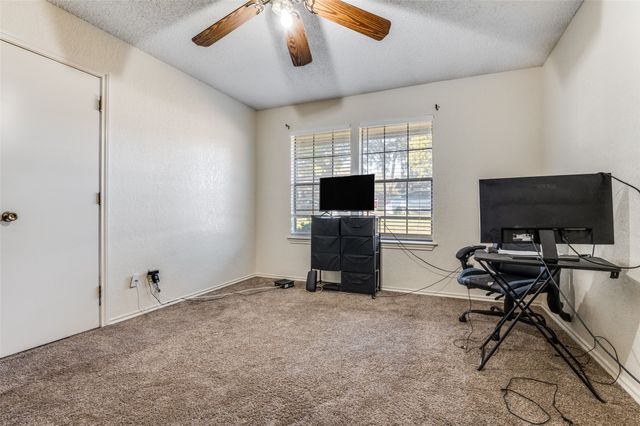 322 Meadowlark Lane, Duncanville, TX 75137