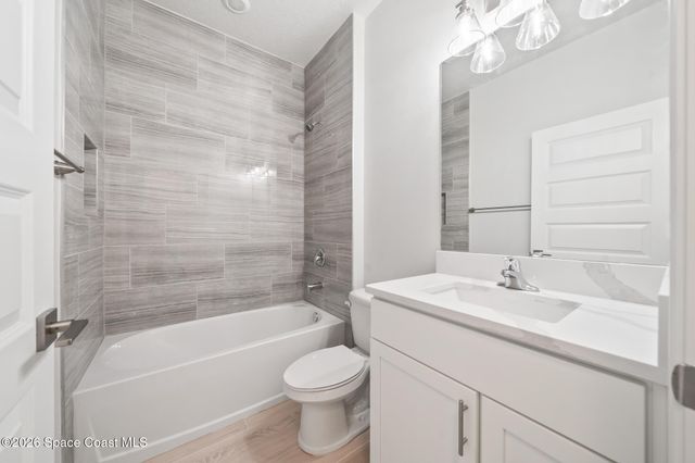 299 Dorado Avenue NE, Palm Bay, FL 32907