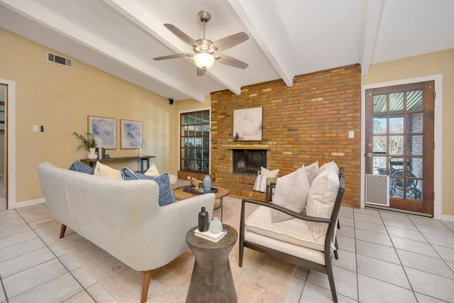 1761 Cynthia Lane, Hurst, TX 76054