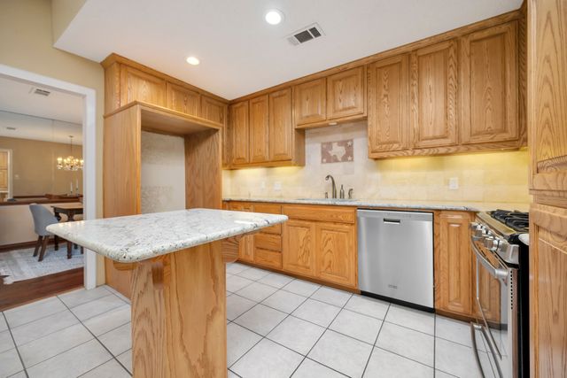 1761 Cynthia Lane, Hurst, TX 76054