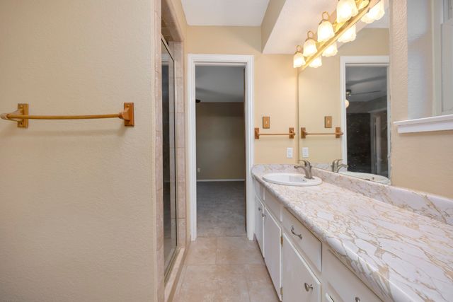 1761 Cynthia Lane, Hurst, TX 76054