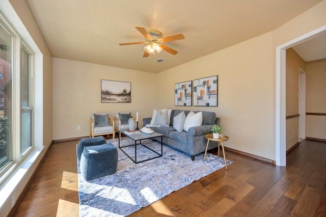 1761 Cynthia Lane, Hurst, TX 76054