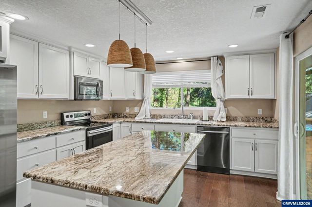 4660 Croisan Creek Rd S, Salem, OR 97302