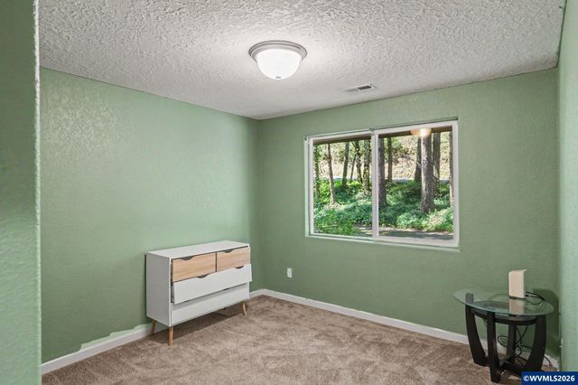 4660 Croisan Creek Rd S, Salem, OR 97302