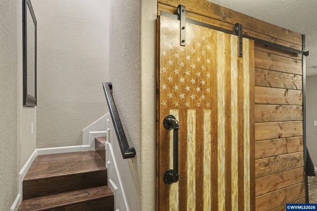 4660 Croisan Creek Rd S, Salem, OR 97302