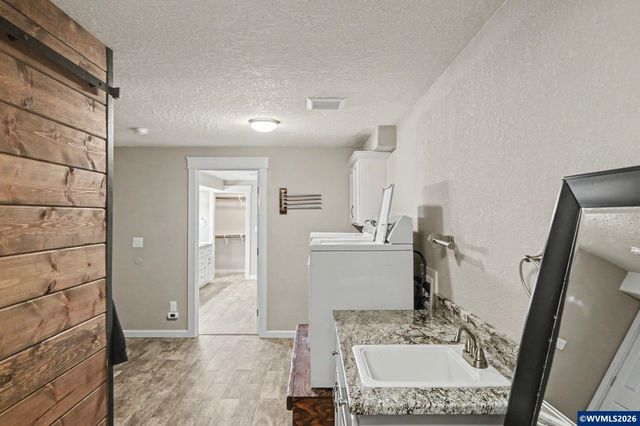 4660 Croisan Creek Rd S, Salem, OR 97302