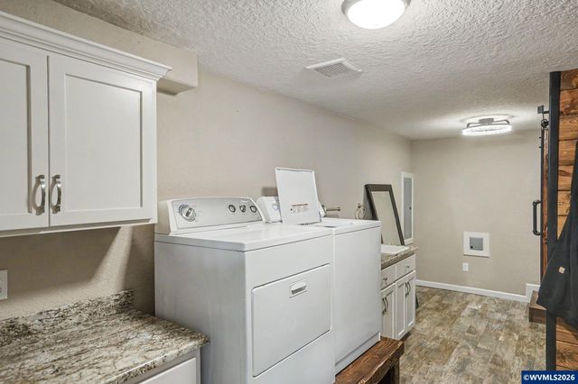 4660 Croisan Creek Rd S, Salem, OR 97302