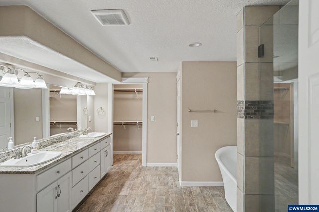 4660 Croisan Creek Rd S, Salem, OR 97302