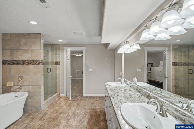 4660 Croisan Creek Rd S, Salem, OR 97302