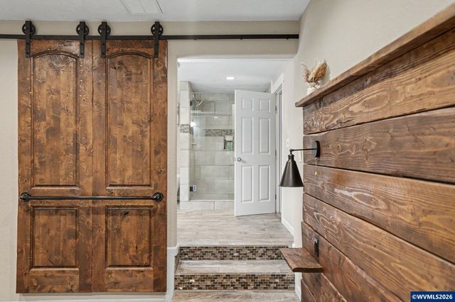 4660 Croisan Creek Rd S, Salem, OR 97302