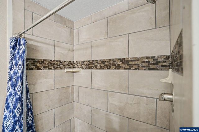 4660 Croisan Creek Rd S, Salem, OR 97302