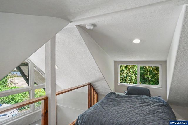 4660 Croisan Creek Rd S, Salem, OR 97302