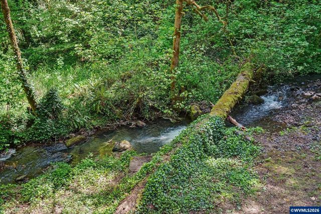 4660 Croisan Creek Rd S, Salem, OR 97302