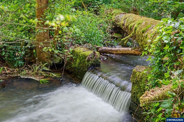 4660 Croisan Creek Rd S, Salem, OR 97302