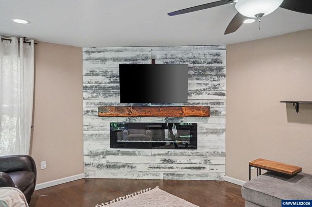 4660 Croisan Creek Rd S, Salem, OR 97302