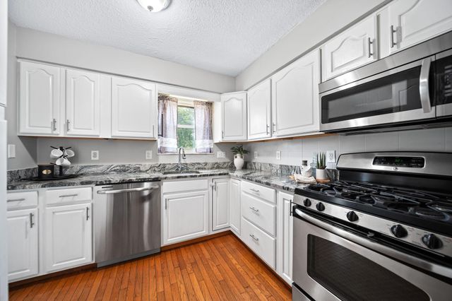 6171 Stornoway Drive N, Columbus, OH 43213