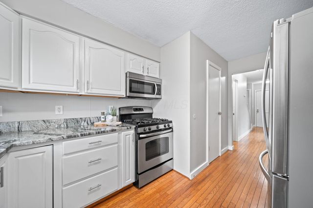 6171 Stornoway Drive N, Columbus, OH 43213