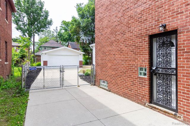 3831 W Buena Vista Street, Detroit, MI 48238